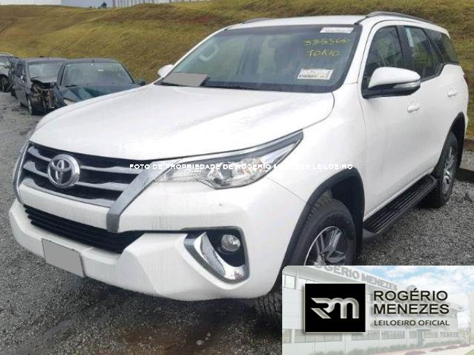 TOYOTA HILUX SW4 16/17